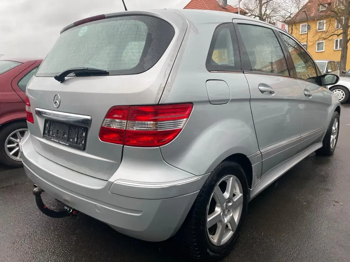 Gebraucht Mercedes B170 115 PS (84 kW) 2005 Silber Van / Kleinbus