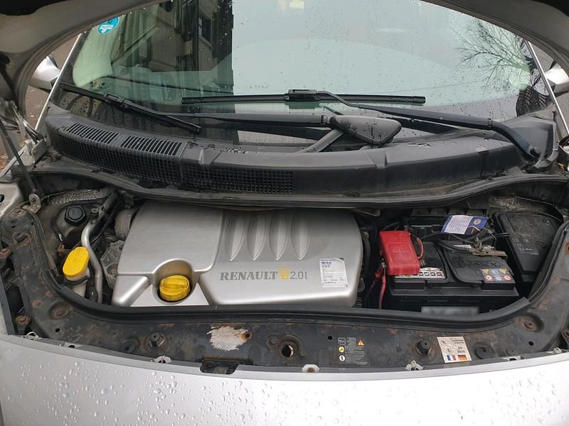 Gebraucht Renault Scénic II 150 PS (110 kW) 2007 Silber Van / Kleinbus