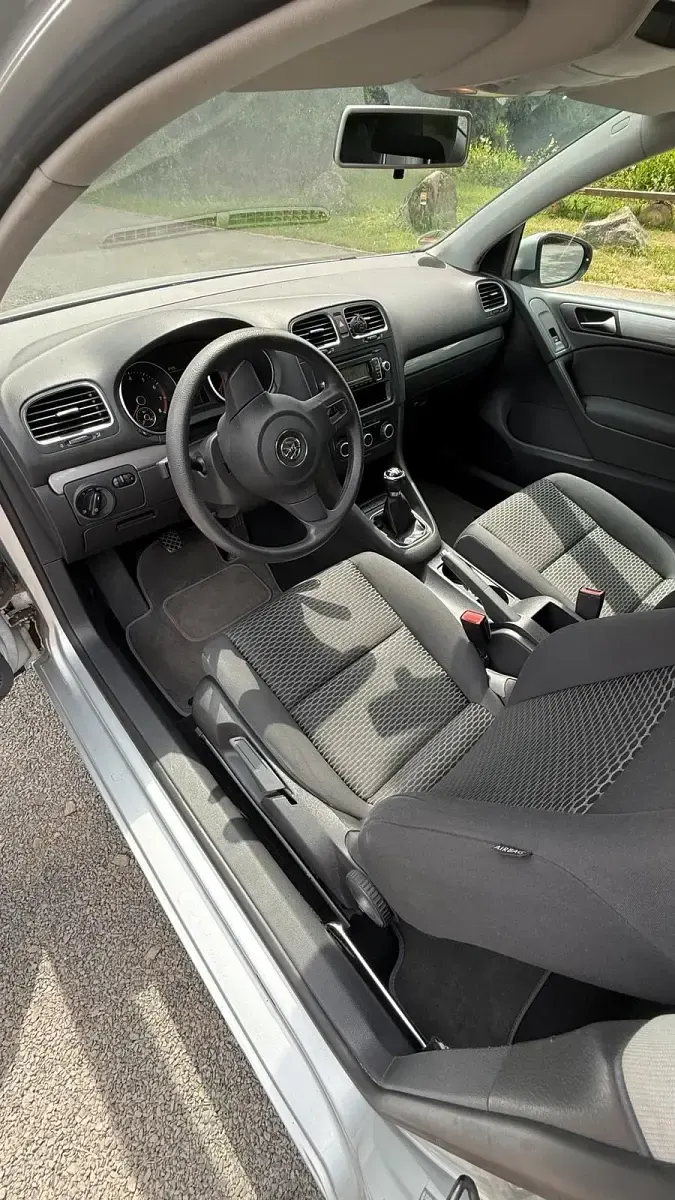Gebraucht VW Golf 80 PS (58 kW) 2010 Silber Coupé