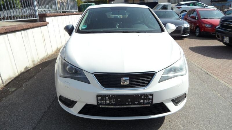Weiß Gebraucht 2013 Seat Ibiza SC Style Kleinwagen | 5.499 € (Guter Preis) - Bild 1/4