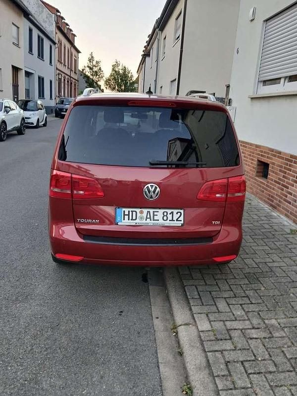 Gebraucht VW Touran Highline 105 PS (77 kW) 2012 Rot Van / Kleinbus