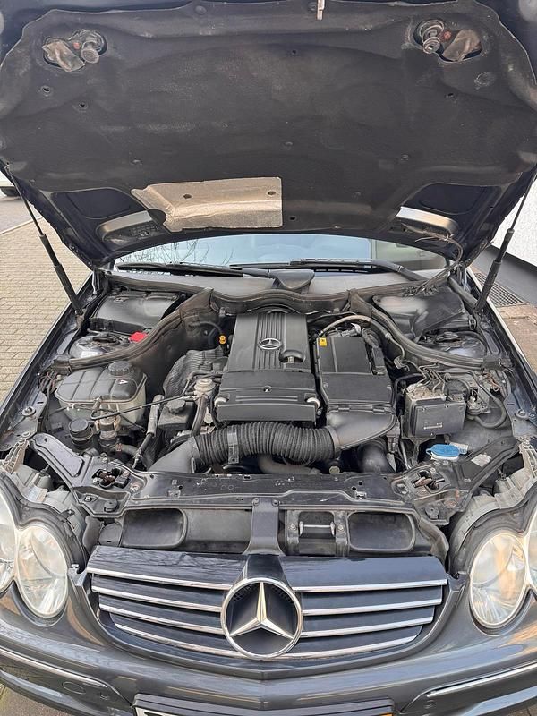 Gebraucht Mercedes CLK200 183 PS (134 kW) 2008 Grau Coupé