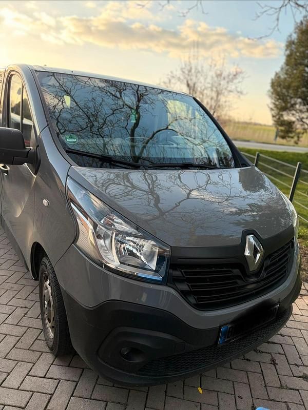 Gebraucht Renault Trafic 120 PS (88 kW) 2019 Grau Van / Kleinbus