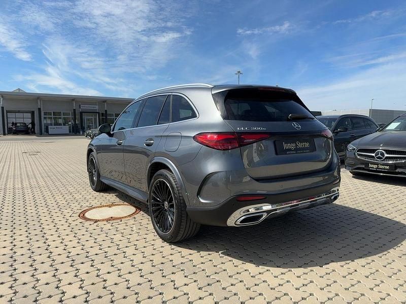 Gebraucht Mercedes GLC300e Premium 313 PS (230 kW) 2024 Grau SUV