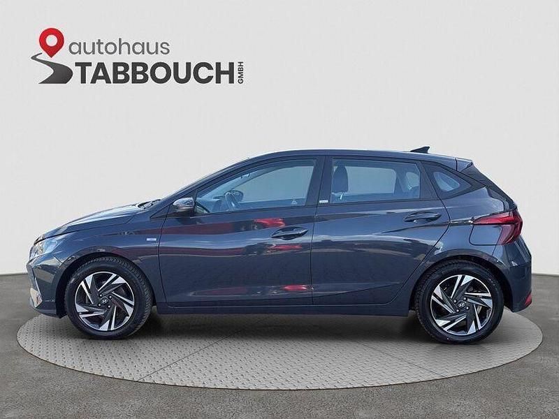 Gebraucht Hyundai i20 Trend 101 PS (74 kW) 2021 Grau Kleinwagen
