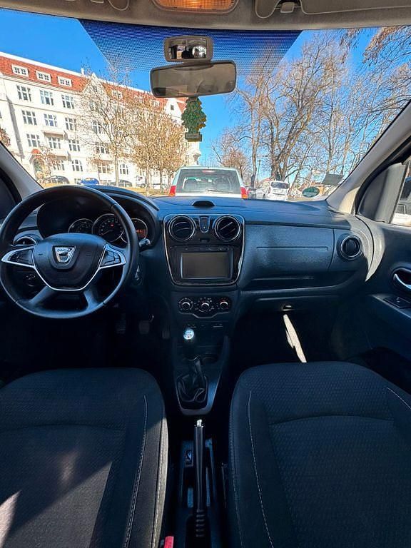 Gebraucht Dacia Lodgy Comfort 102 PS (75 kW) 2019 Blau Van / Kleinbus