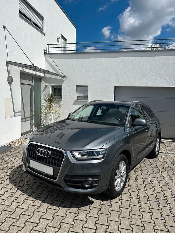 Grau Gebraucht 2012 Audi Q3 S-Line SUV | 14.990 € (Guter Preis) - Bild 1/4