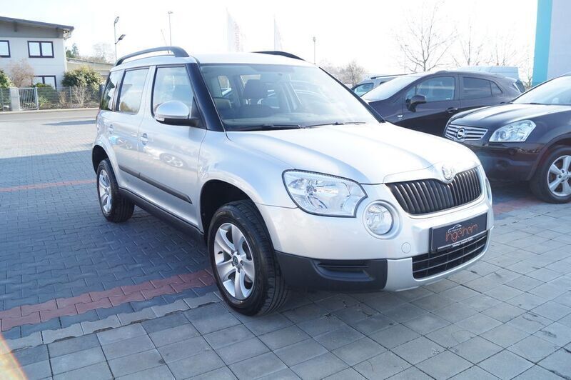 Silber Gebraucht 2010 Skoda Yeti Ambition SUV | 9.890 € (Teuer) - Bild 1/4