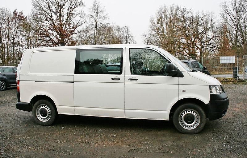 Gebraucht VW T5 131 PS (96 kW) 2009 Grau Van