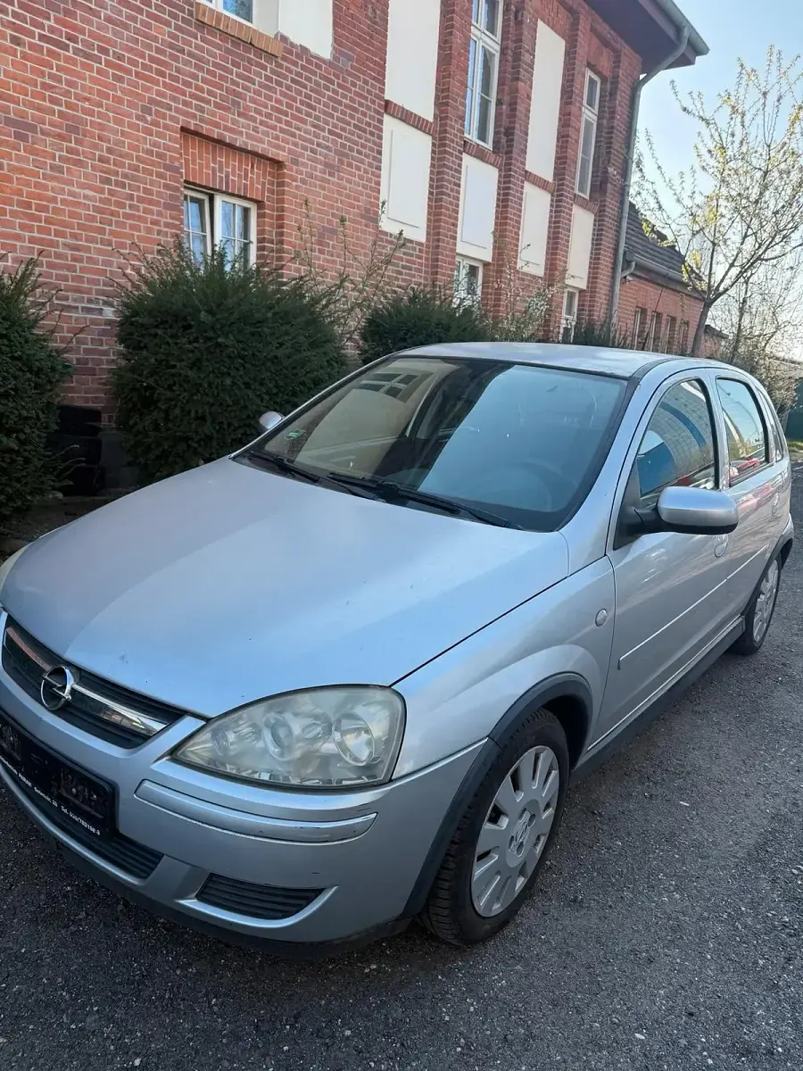 Gebraucht Opel Corsa 80 PS (58 kW) 2005 Silber Kleinwagen