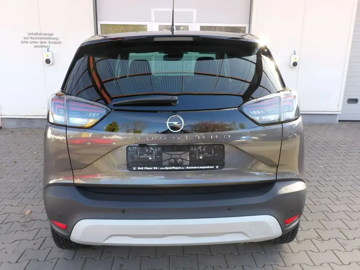 Gebraucht Opel Crossland Elegance 131 PS (96 kW) 2023 Vulkan grau SUV