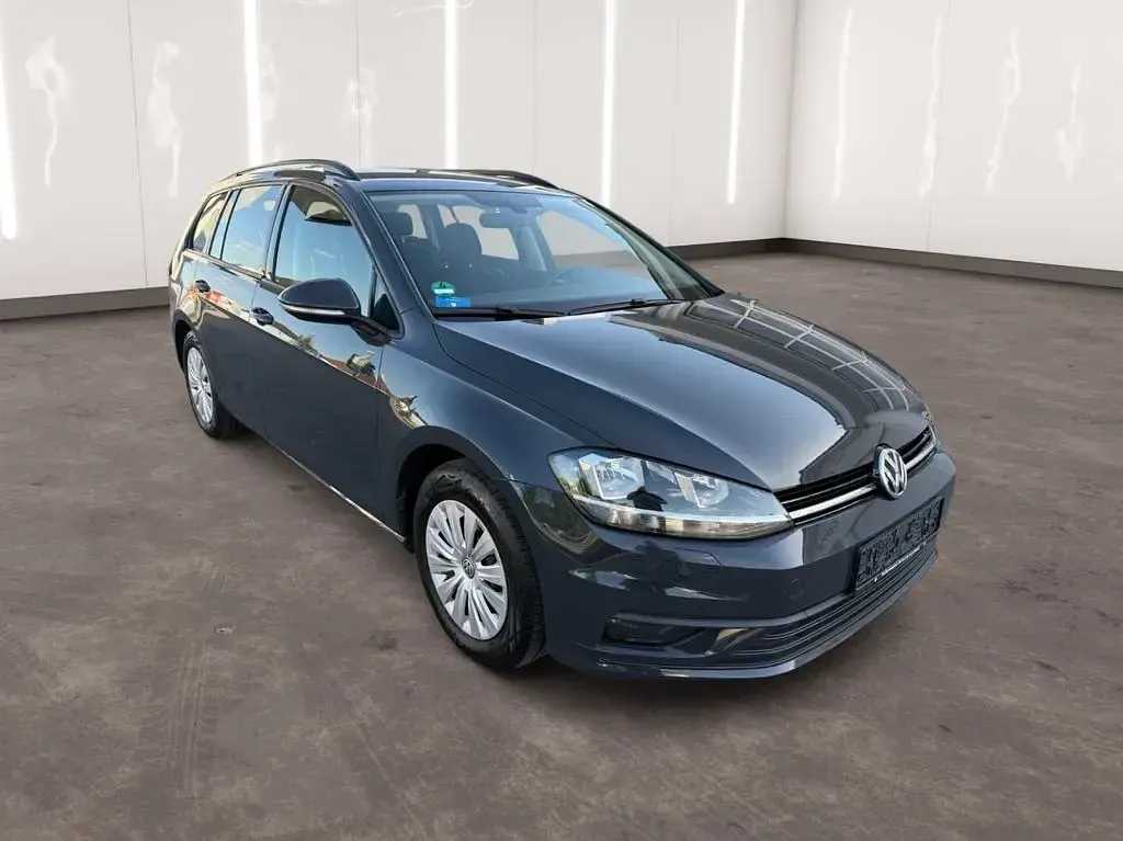 Second-hand VW Golf VII Trendline 116 CP (85 kW) 2019 Gri Break