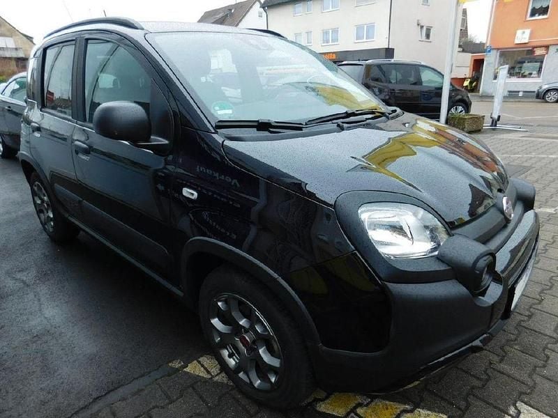 Gebraucht Fiat Panda Cross Cross 69 PS (50 kW) 2022 Schwarz Kleinwagen