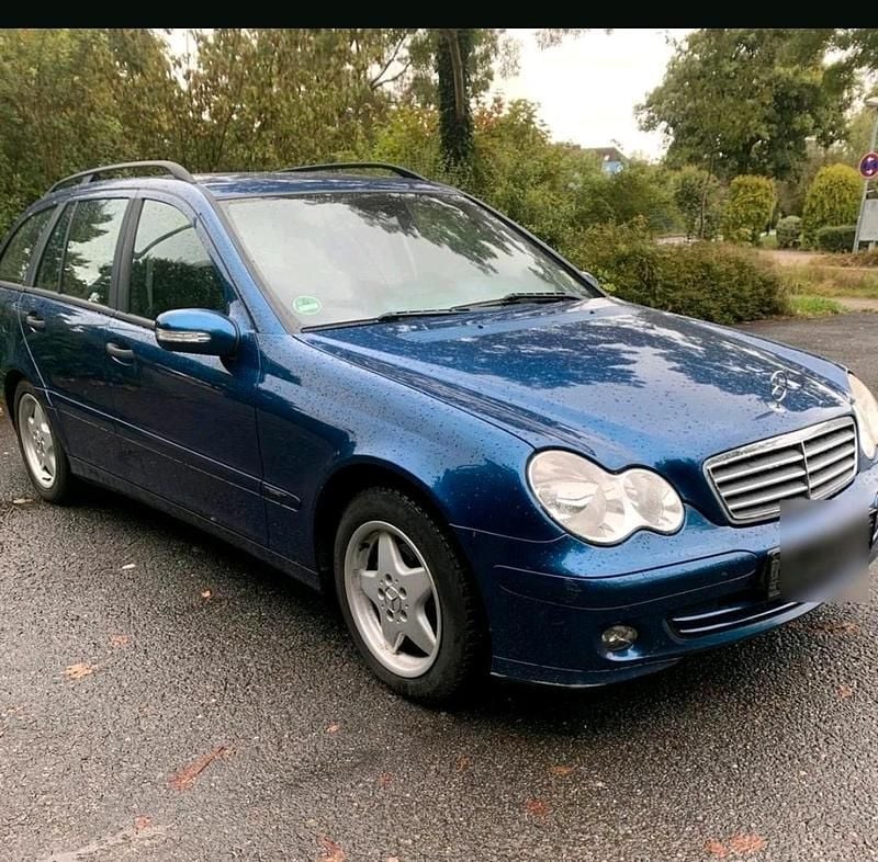 Blau Gebraucht 2005 Mercedes C200 Kombi | 1.900 € (Fairer Preis) - Bild 1/4
