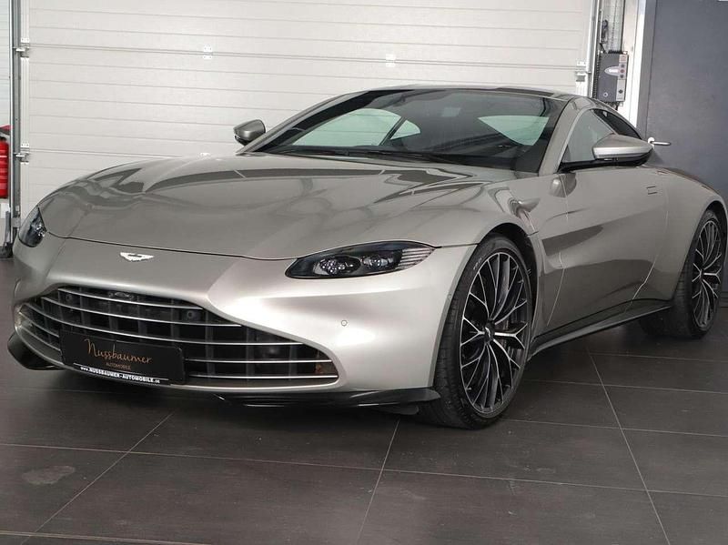 Gebraucht Aston Martin V8 Vantage 510 PS (375 kW) 2022 Q silver birch provenance Coupé