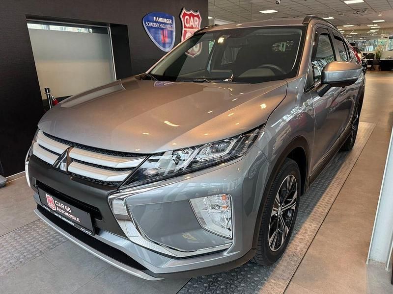 Grau Gebraucht 2020 Mitsubishi Eclipse Cross Diamant Edition SUV | 18.900 € (Fairer Preis) - Bild 1/4