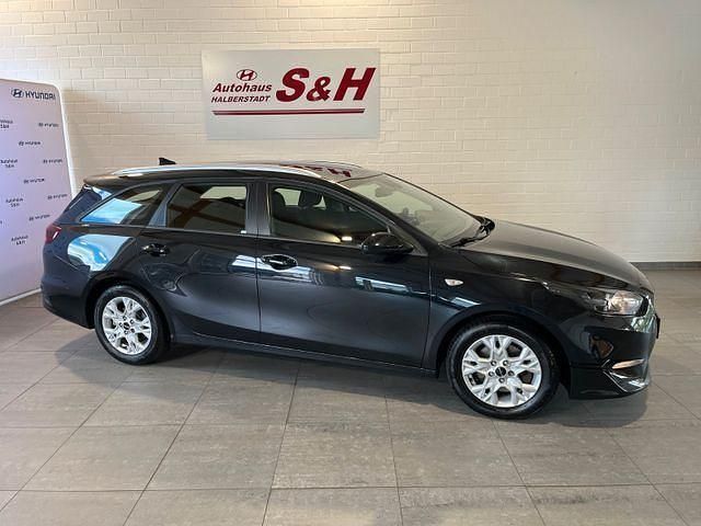 Schwarz Gebraucht 2022 Kia Ceed Sportswagon Kombi | 16.990 € (Fairer Preis) - Bild 1/4