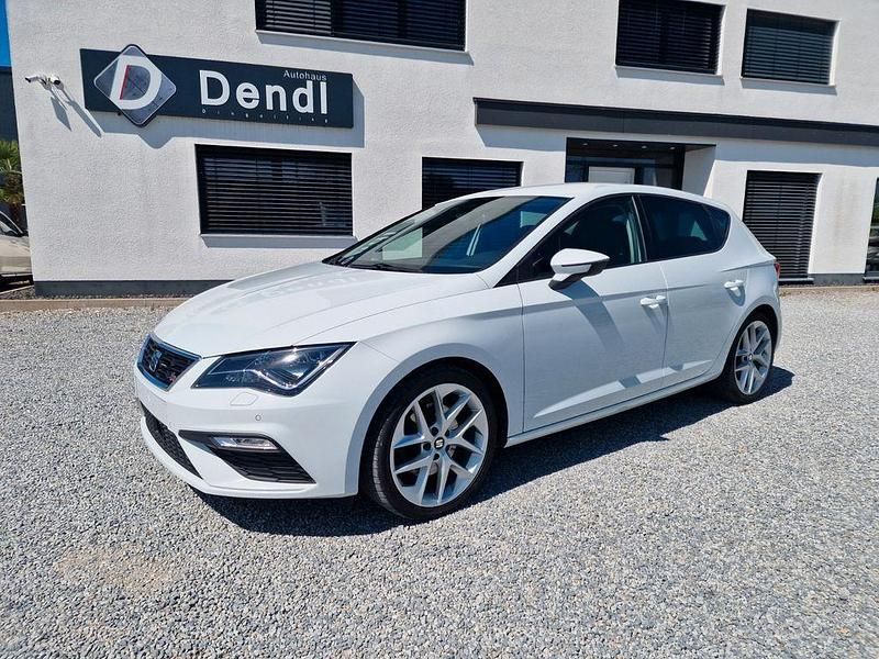 "nevada" weiss Gebraucht 2018 Seat Leon FR Limousine | 14.900 € (Fairer Preis) - Bild 1/4