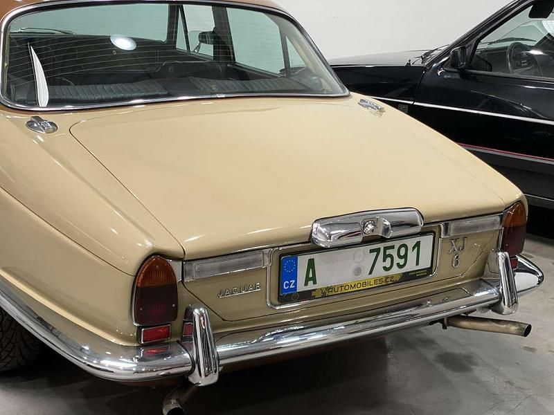 Gebraucht Jaguar XJ6 174 PS (127 kW) 1974 Beige Limousine