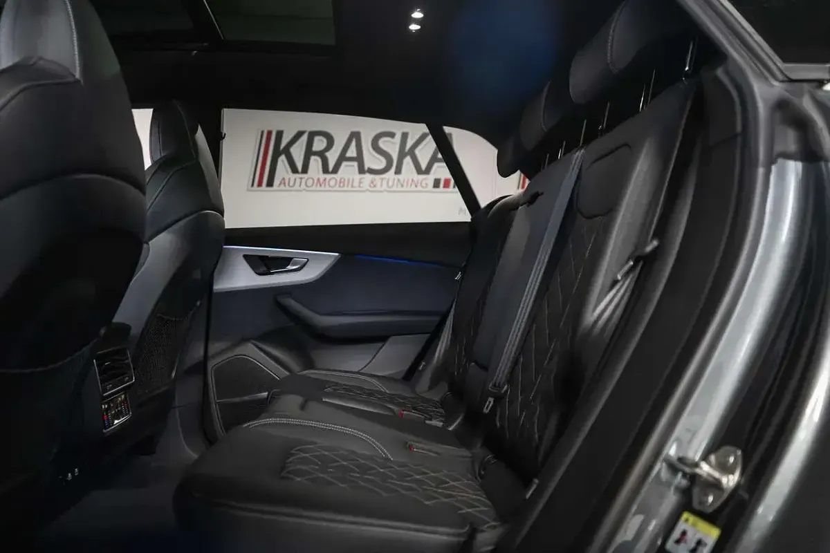 Gebraucht Audi Q8 S-Line 330 PS (242 kW) 2026 Daytonagrau perleffekt SUV