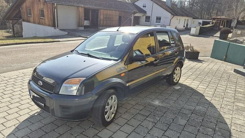 Gebraucht Ford Fusion Style 80 PS (58 kW) 2008 Grau Kleinwagen