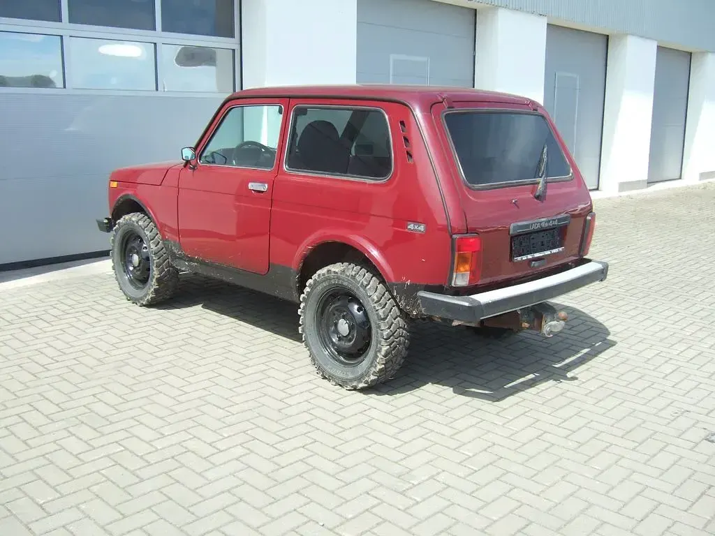 Second-hand Lada niva 82 CP (60 kW) 2009 SUV