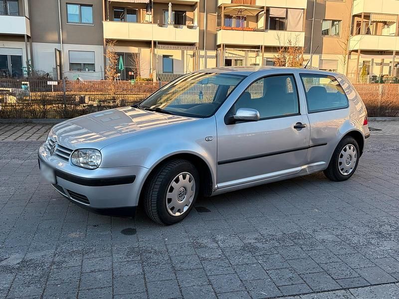 Gebraucht VW Golf 75 PS (55 kW) 2000 Silber Coupé