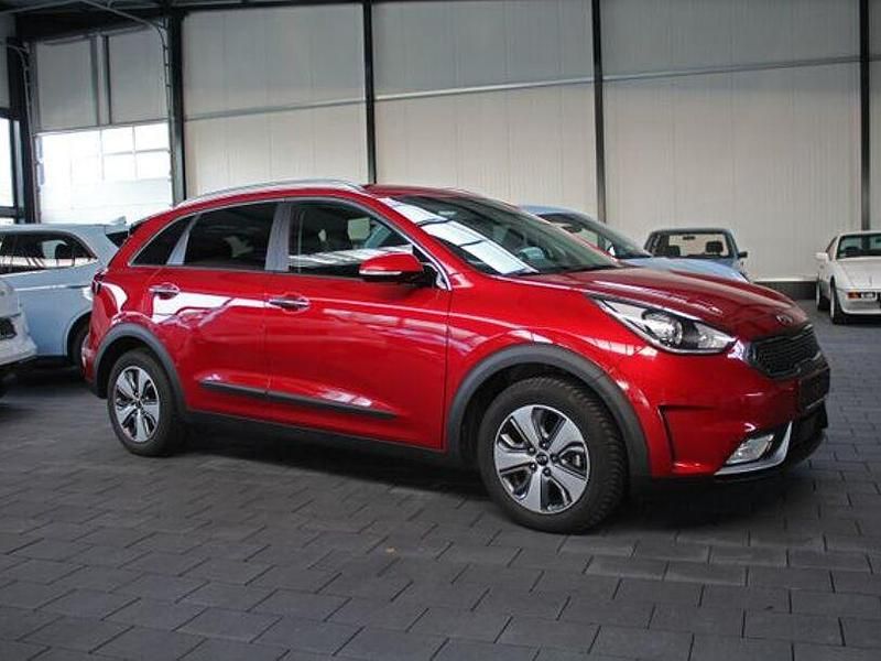 Gebraucht Kia Niro Vision 141 PS (103 kW) 2019 Rot SUV
