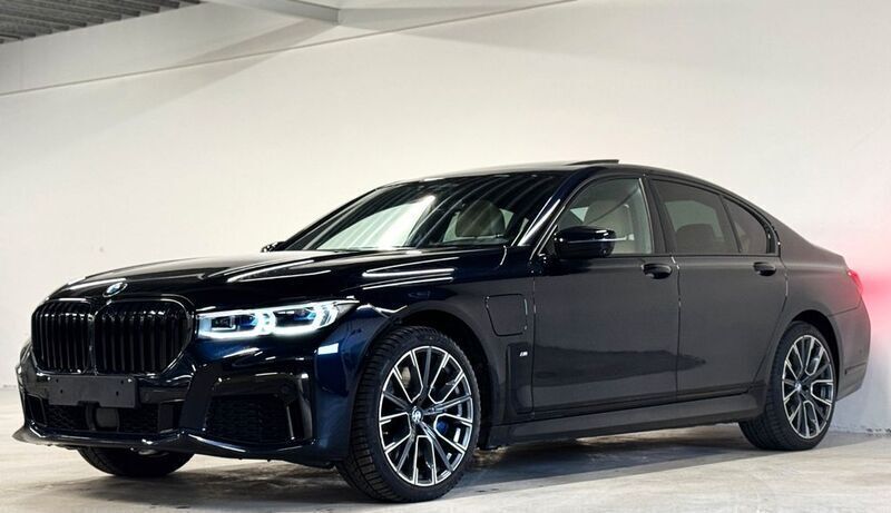 Schwarz Gebraucht 2020 BMW 745e M Sport Limousine | 47.190 € (Fairer Preis) - Bild 1/4