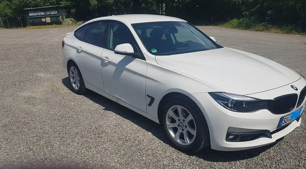 Gebraucht BMW 320 190 PS (139 kW) 2017 Weiß Limousine