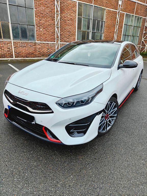 Gebraucht Kia ProCeed GT GT 204 PS (150 kW) 2022 Weiß Kleinwagen