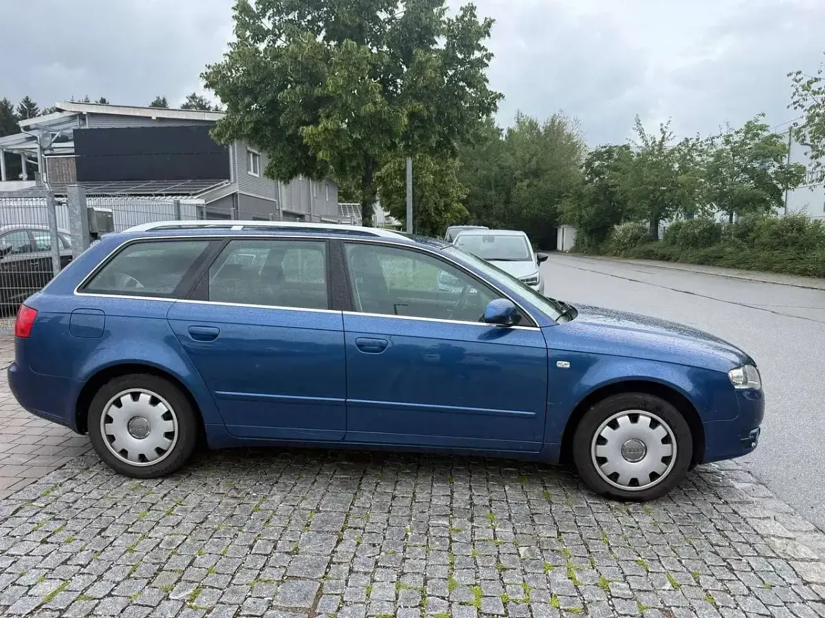 Gebraucht Audi A4 140 PS (102 kW) 2005 Blau Kombi