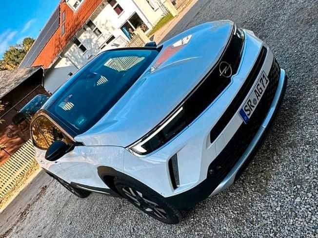 Weiß Gebraucht 2021 Opel Mokka Business Elegance SUV | 16.200 € (Guter Preis) - Bild 1/4