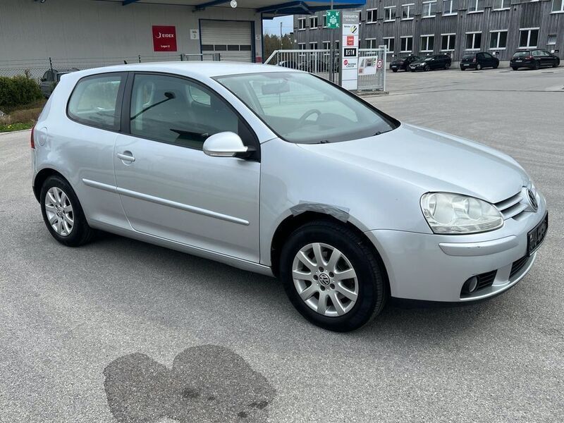 Gebraucht VW Golf V 75 PS (55 kW) 2005 Silber Limousine