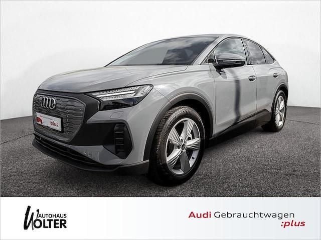 Kieselgrau Gebraucht 2022 Audi Q4 Sportback e-tron Ambiente SUV | 30.280 € (Superpreis) - Bild 1/4