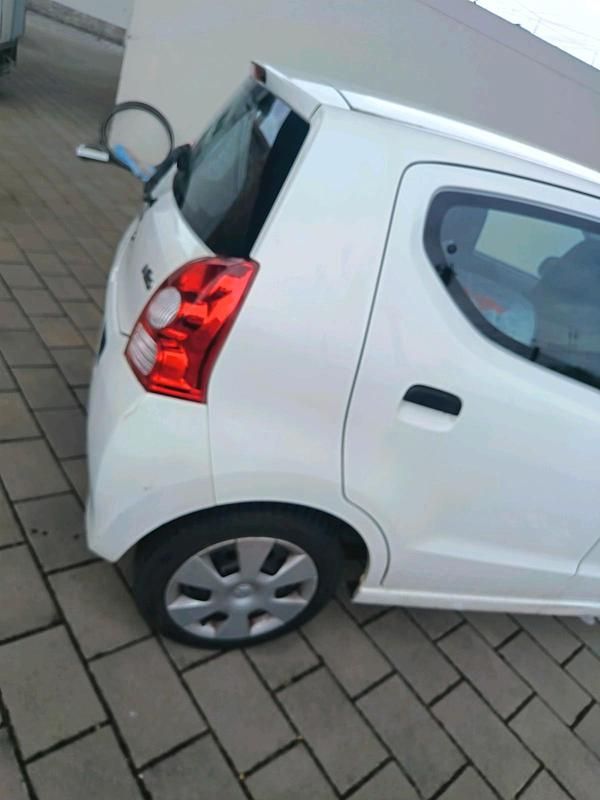 Gebraucht Suzuki Alto 68 PS (50 kW) 2009 Weiß Kleinwagen