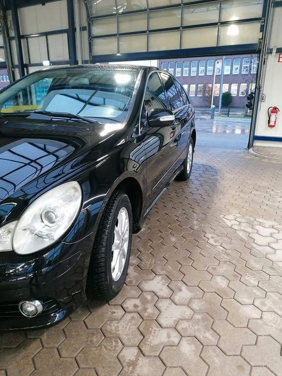 Gebraucht Mercedes R300 190 PS (139 kW) 2010 Schwarz Van / Kleinbus