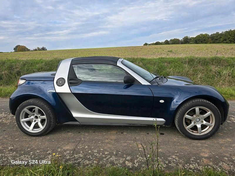 Blau Gebraucht 2003 Smart Roadster Cabrio | 3.900 € (Superpreis) - Bild 1/4