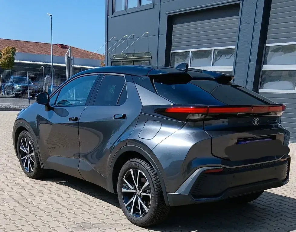 Gebraucht Toyota C-HR 140 PS (102 kW) 2025 Schwarz SUV