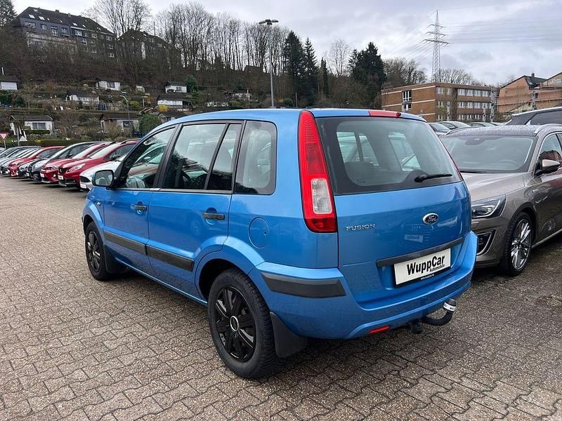 Gebraucht Ford Fusion Viva 80 PS (58 kW) 2011 Blau Kleinwagen