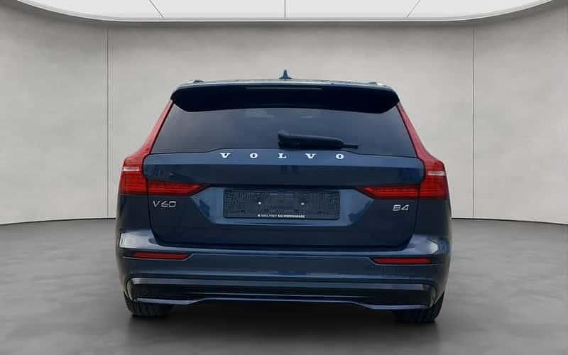 Gebraucht Volvo V60 Plus 197 PS (144 kW) 2025 Denim blaumetallic Kombi