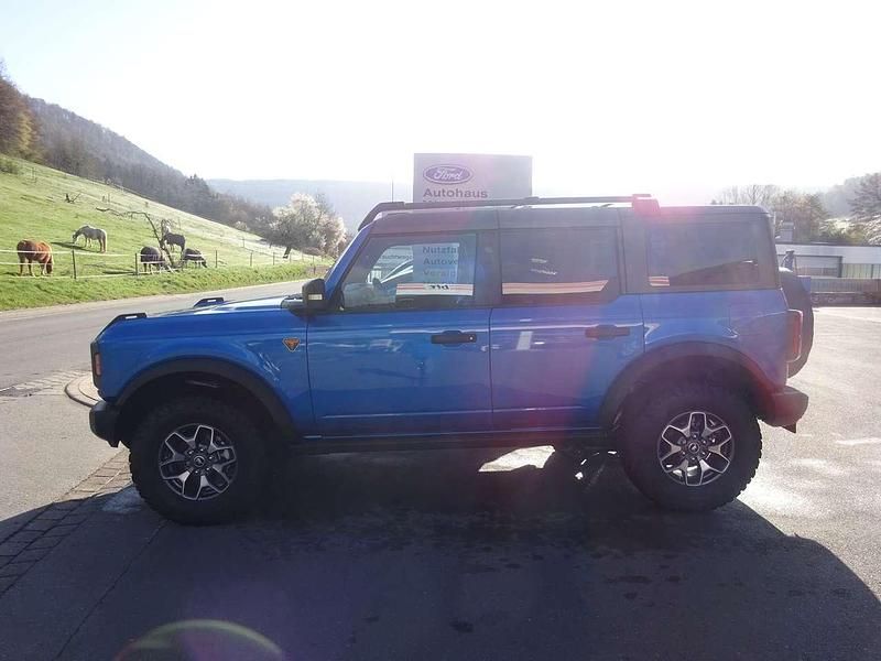 Gebraucht Ford Bronco 334 PS (245 kW) 2024 Velocityblau metallic SUV