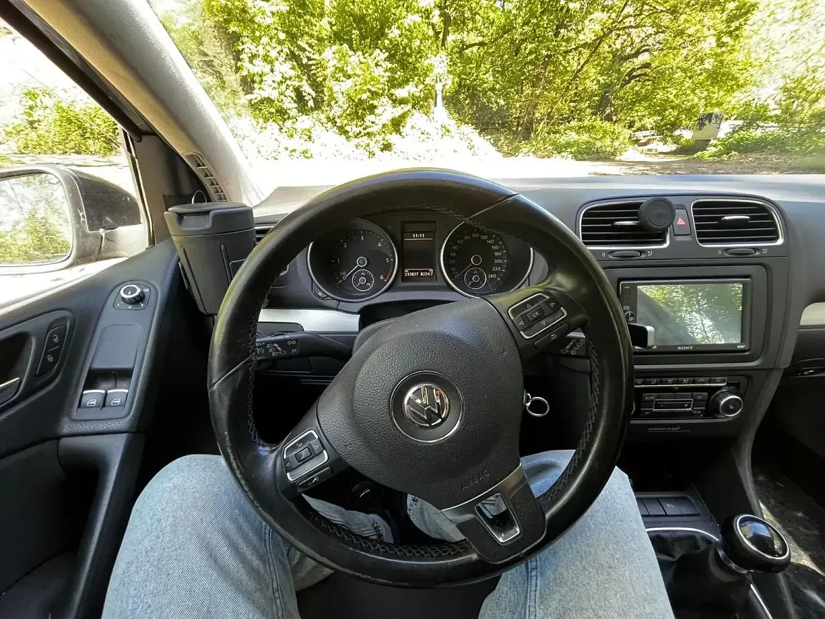 Second-hand VW Golf VI Highline 110 CP (80 kW) 2009 Negru Hatchback