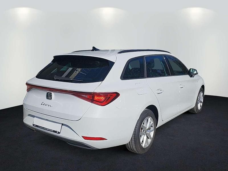 Gebraucht Seat Leon Style 150 PS (110 kW) 2025 Nevada weiss Kombi