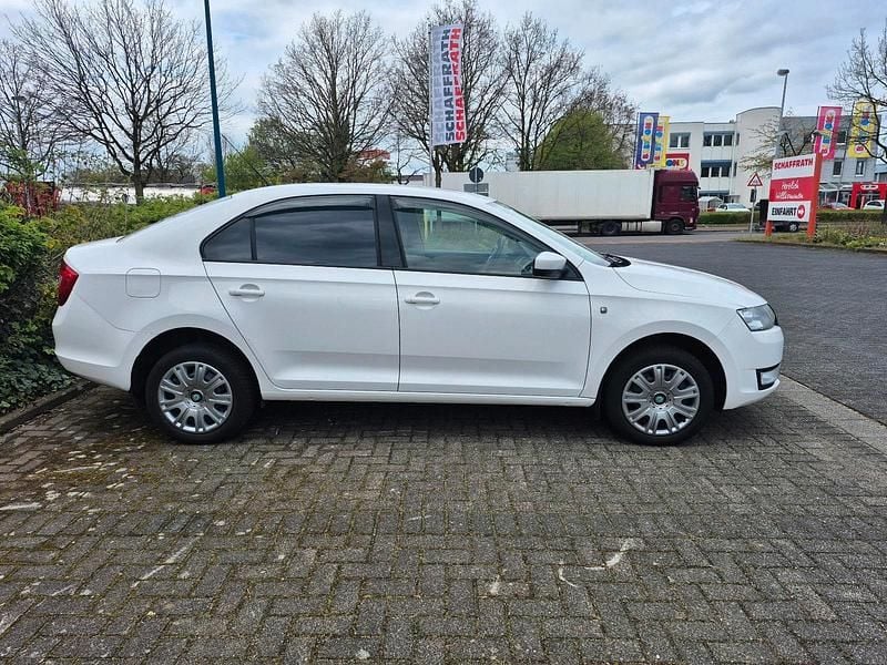 Second-hand Skoda Rapid 105 CP (77 kW) 2013 Alb Hatchback
