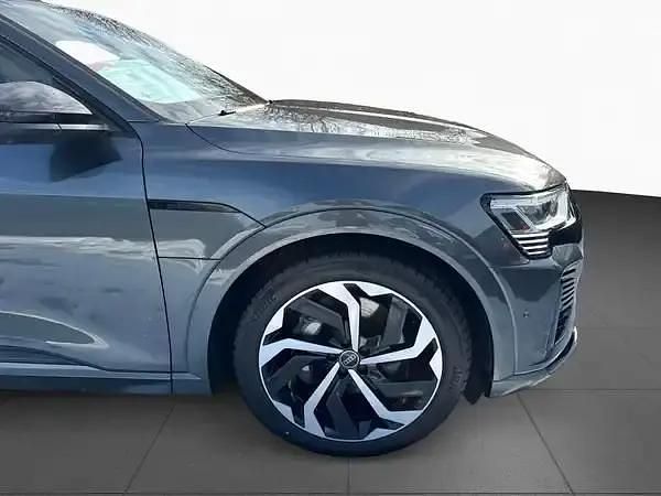 Gebraucht Audi Q8 e-tron Ambiente 300 kW (408 PS) 2023 Daytonagrau perleffekt SUV