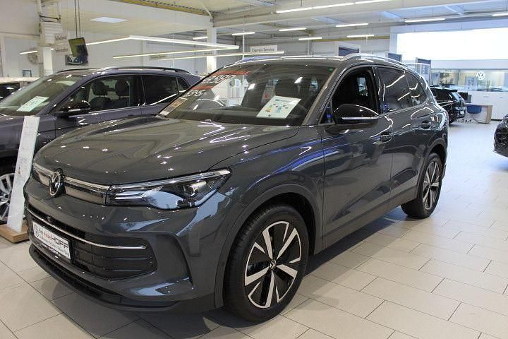 Neu VW Tiguan Goal 150 PS (110 kW) 2026 Grau SUV