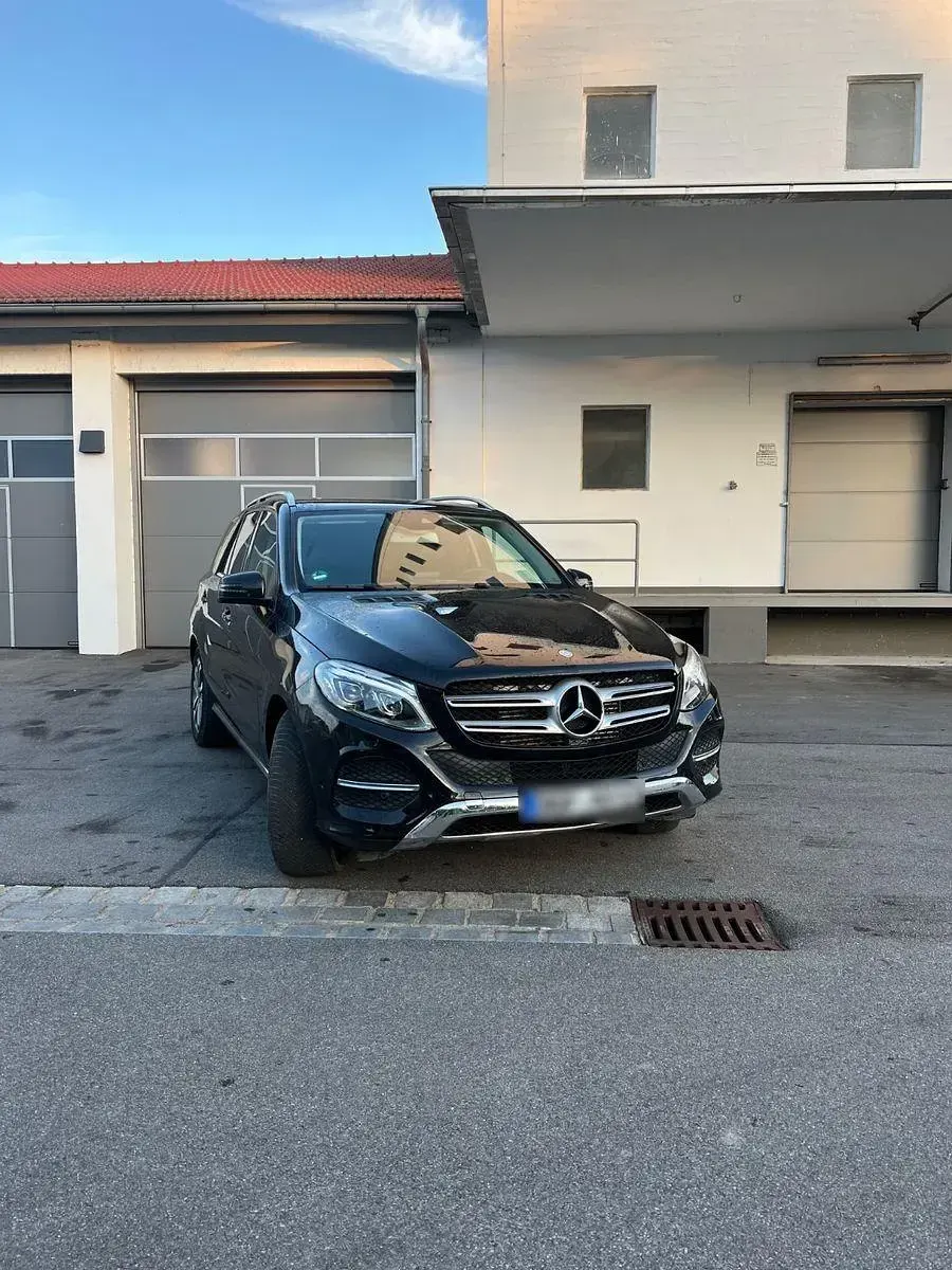 Gebraucht Mercedes GLE250 204 PS (150 kW) 2017 Schwarz SUV