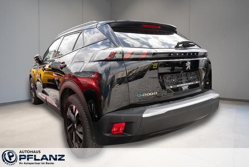 Gebraucht Peugeot e-2008 GT 100 kW (136 PS) 2022 Schwarz SUV