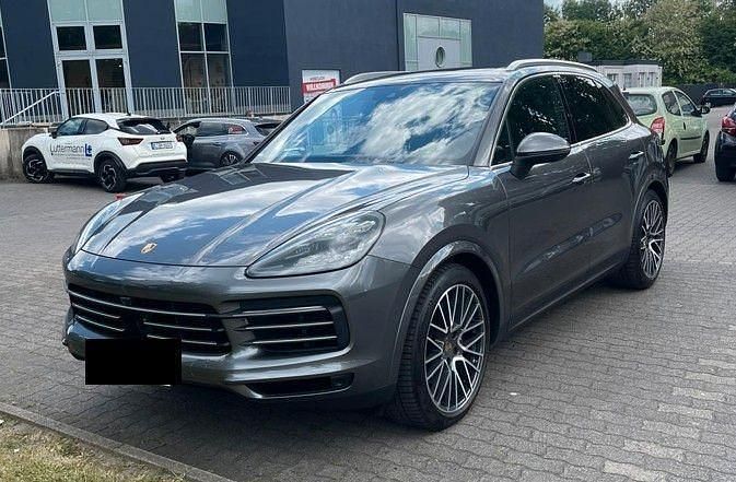 Grau Gebraucht 2020 Porsche Cayenne SUV | 58.800 € (Superpreis) - Bild 1/4